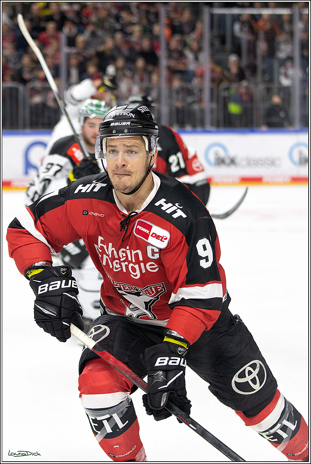 PENNY DEL;  Koelner Haie - Krefeld Pinguins; Koeln, 31.10.2021